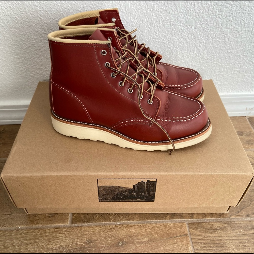 Women’s Red Wing 6-inch Classic Moc Boot - Picture 3 of 6